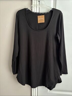 Just Cozy Women's Black Long Sleeve Scoop Neck Top